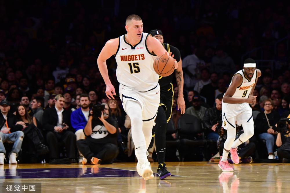 商业与体育 商业与体育