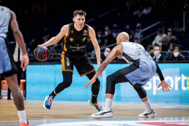 力挺莫布利 力挺莫布利